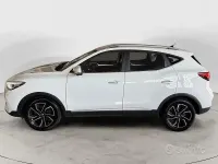 Usata MG ZS Luxury 111 CV (81 kW) 2024 Bianco SUV