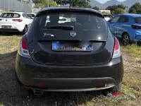 Usata Lancia Ypsilon 69 CV (50 kW) 2015 Nero Utilitaria