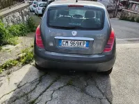 Usata Lancia Ypsilon 70 CV (51 kW) 2004 Grigio Utilitaria