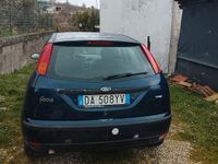 Usata Ford Focus 100 CV (73 kW) 2004 Blu Berlina