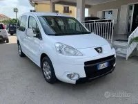 Usata Peugeot Partner Tepee 92 CV (67 kW) 2012 Bianco Monovolume
