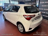 Usata Toyota Yaris Hybrid Business Edition 73 CV (53 kW) 2020 Bianco Berlina
