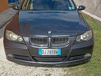 Usata BMW 318 122 CV (89 kW) 2007 Grigio Station wagon