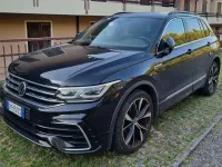 Usata VW Tiguan R-line 150 CV (110 kW) 2023 Nero SUV