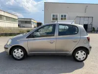Usata Toyota Yaris Sol 75 CV (55 kW) 2004 Argento Berlina