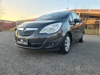 Usata Opel Meriva Cosmo 95 CV (69 kW) 2010 Grigio Monovolume