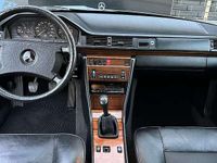 Usata Mercedes E200 122 CV (89 kW) 1989 Station wagon