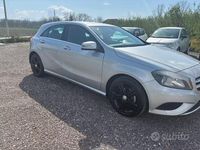 Usata Mercedes A180 109 CV (80 kW) 2014 Grigio Berlina