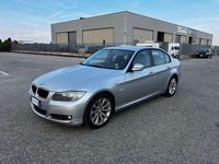 Usata BMW 318 143 CV (105 kW) 2011 Argento Berlina