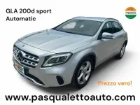 Usata Mercedes GLA200 136 CV (100 kW) 2019 Argento SUV