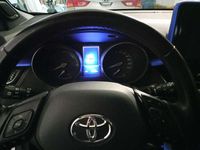 Usata Toyota C-HR Active 98 CV (72 kW) 2017 Argento SUV