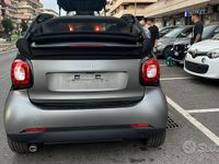 Usata Smart ForTwo Cabrio Superpassion 90 CV (66 kW) 2019 Grigio Cabrio
