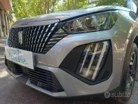 Usata Peugeot 2008 Allure 101 CV (74 kW) 2025 Grigio SUV