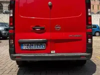 Usata Opel Vivaro Edition 140 CV (102 kW) 2016 Rosso Monovolume