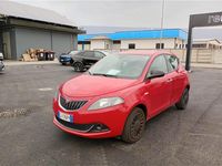 Gebraucht Lancia Ypsilon Silver 70 PS (51 kW) 2022 Rot Kleinwagen