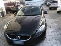 Usata Volvo V40 119 CV (87 kW) 2018 Nero Berlina