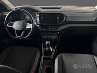 Begagnad VW T-Cross Style 95 HK (69 kW) 2022 Grå SUV