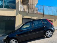Usata Ford Fiesta 75 CV (55 kW) 2004 Nero Utilitaria