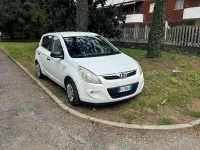 Usata Hyundai i20 78 CV (57 kW) 2011 Bianco Utilitaria