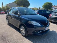Usata Lancia Ypsilon Silver 69 CV (50 kW) 2016 Blu Utilitaria