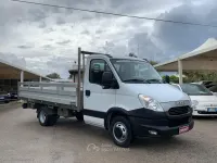 Usado Iveco Daily 170 CV (125 kW) 2012 Blanco Van