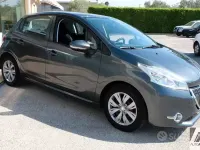 Usata Peugeot 208 Access 82 CV (60 kW) 2012 Grigio Utilitaria