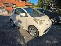 Usata Toyota iQ 68 CV (50 kW) 2010 Bianco Utilitaria