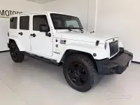 Usata Jeep Wrangler Unlimited Sahara 200 CV (147 kW) 2011 Bianco SUV