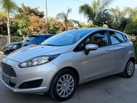 Usata Ford Fiesta Titanium 60 CV (44 kW) 2015 Grigio Berlina