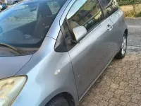 Usata Toyota Yaris 69 CV (50 kW) 2006 Grigio Berlina