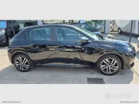 Usata Peugeot 208 Active 75 CV (55 kW) 2023 Nero Utilitaria