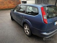 Usata Ford Focus Style 90 CV (66 kW) 2006 Blu Station wagon