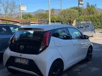 Usata Toyota Aygo 72 CV (52 kW) 2019 Bianco Utilitaria