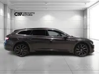 Usata VW Arteon Sport 190 CV (139 kW) 2021 Grigio Berlina