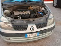 Usata Renault Clio 75 CV (55 kW) 2002 Grigio Berlina