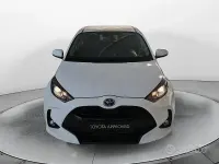 Usata Toyota Yaris Hybrid Active 92 CV (67 kW) 2022 Bianco Berlina