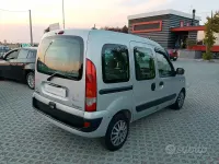Usata Renault Kangoo 65 CV (47 kW) 2007 Grigio Monovolume