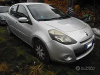 Usata Renault Clio II 75 CV (55 kW) 2011 Grigio Berlina