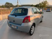 Usata Toyota Yaris Sol 90 CV (66 kW) 2008 Grigio Utilitaria
