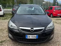 Usata Opel Astra 140 CV (102 kW) 2012 Nero Station wagon