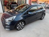Usata Kia Rio 81 CV (59 kW) 2016 Blu Berlina