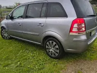Usata Opel Zafira 125 CV (91 kW) 2011 Grigio Monovolume