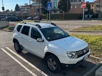 Usata Dacia Duster Lauréate 105 CV (77 kW) 2015 Bianco SUV