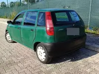 Usata Fiat Punto 60 CV (44 kW) 1998 Verde Berlina