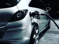 Usata Opel Corsa 65 CV (47 kW) 2009 Grigio Utilitaria