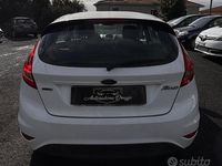 Usata Ford Fiesta Titanium 95 CV (69 kW) 2010 Bianco Berlina