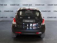 Usata Lancia Ypsilon Silver 69 CV (50 kW) 2022 Nero Utilitaria