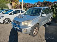 Usata Toyota RAV4 Sol 136 CV (100 kW) 2006 Grigio SUV