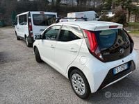 Usata Toyota Aygo Business Edition 72 CV (52 kW) 2018 Bianco Utilitaria