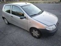Usata Fiat Punto Dynamic 69 CV (50 kW) 2005 Utilitaria
